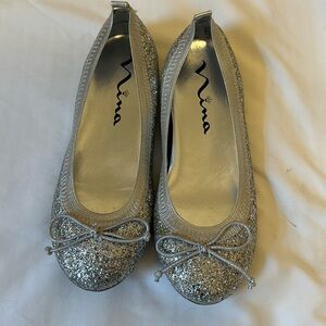 Nina silver sparkle flats size 1